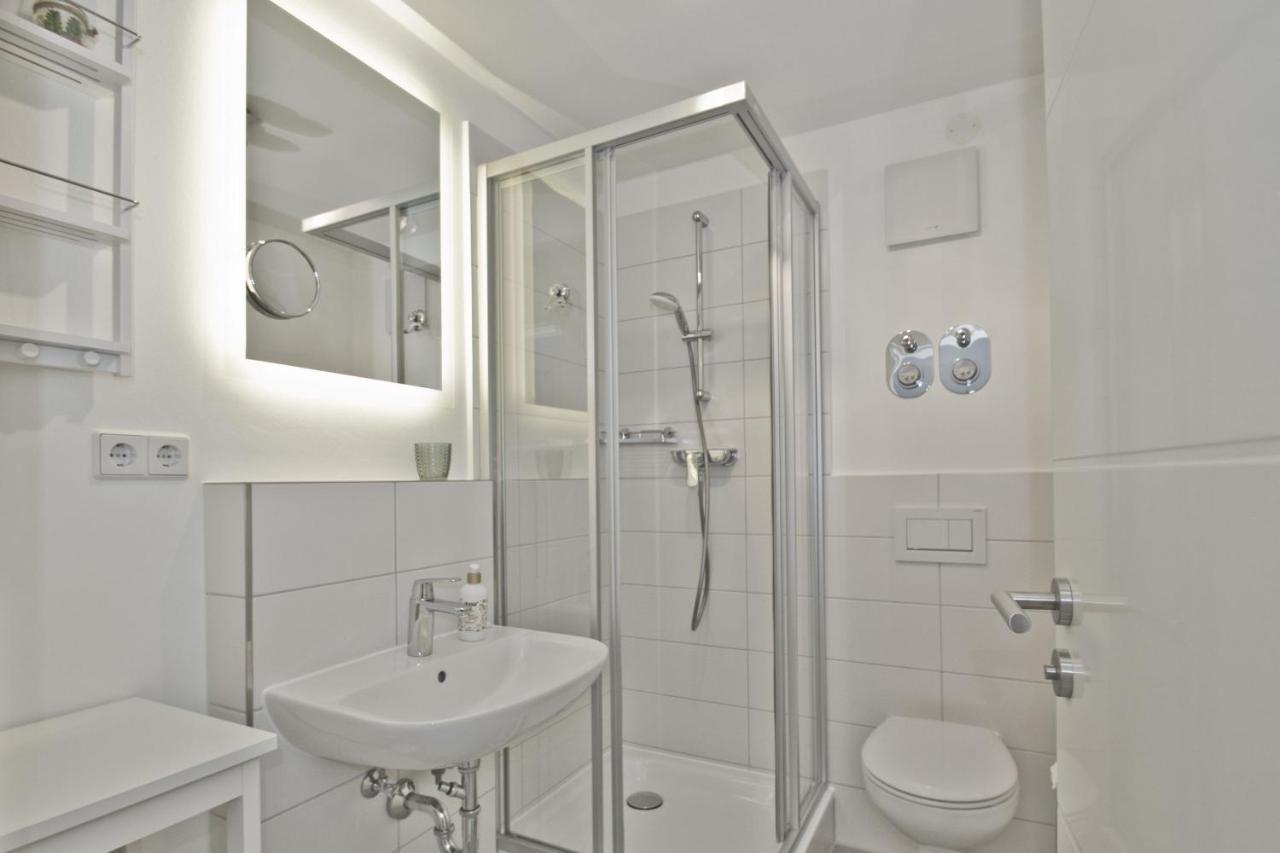 Moderne Ferienwohnung Mit Balkon, Meerblick - Ferienresidenz Zwei Boddenfewo 1-3 Lietzow Buitenkant foto